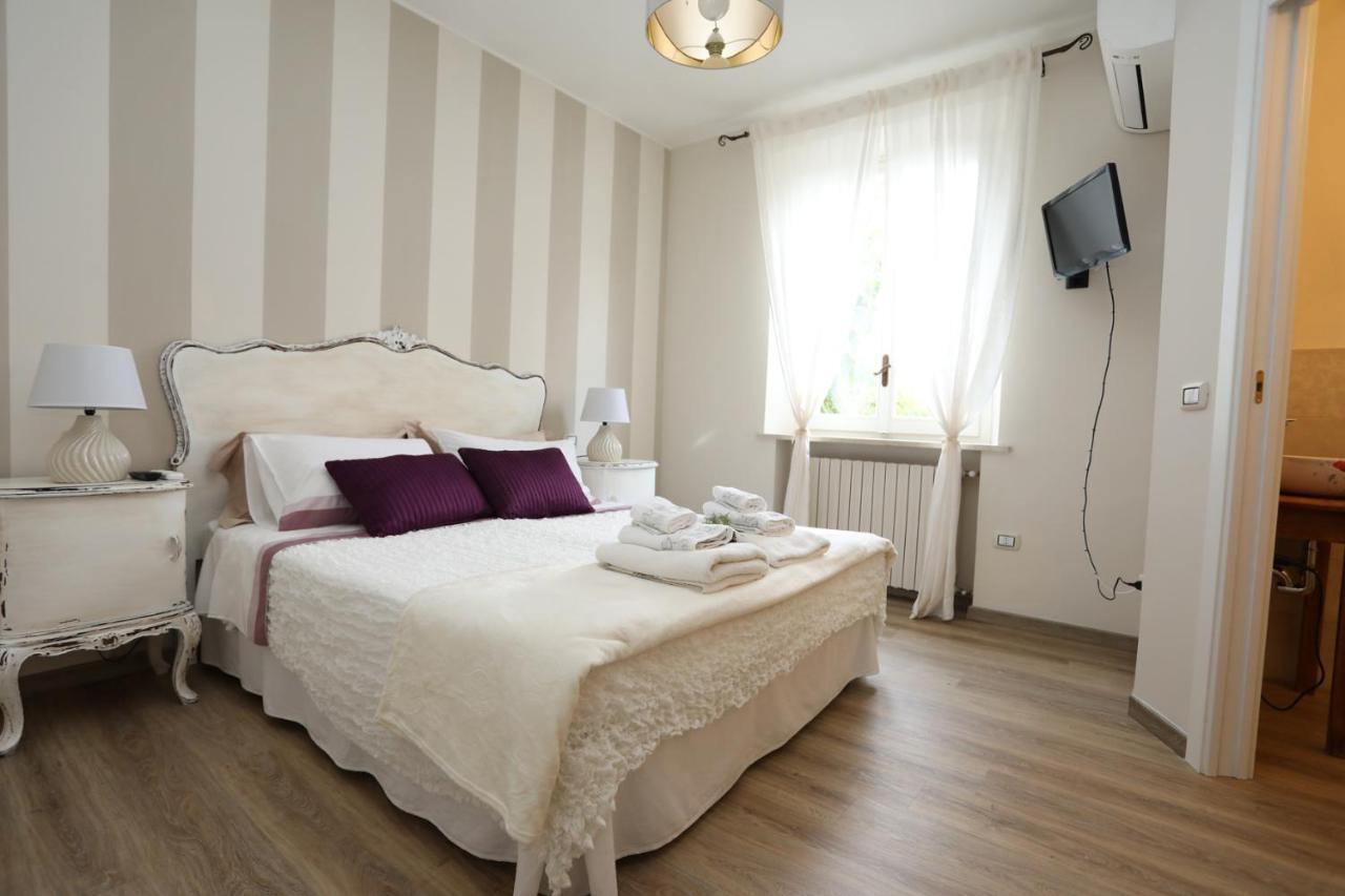 Tra I Campi Di Papaveri Bed & Breakfast Medesano Dış mekan fotoğraf